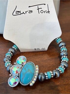 Laura Ford Silvertone turquoise stone,clear rhinestones,gunmetal beads stretch